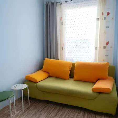 Apartament Z Garażem Blisko Lotniska