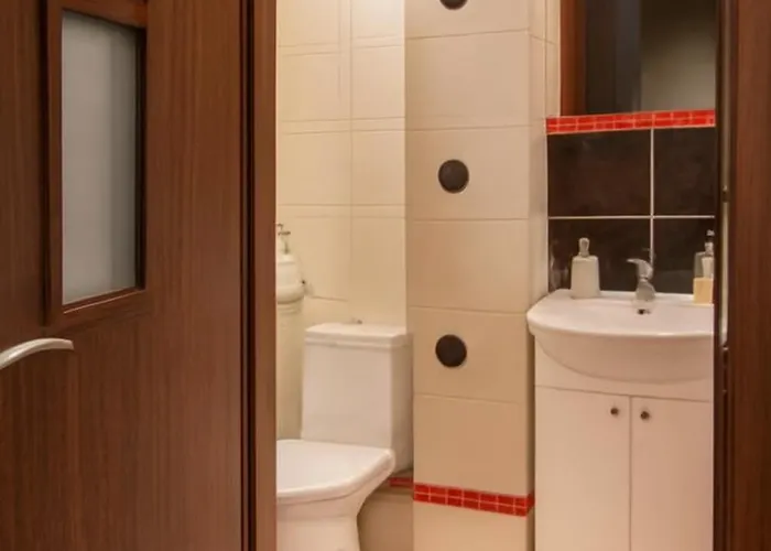 Apartment Z Garazem Blisko Lotniska